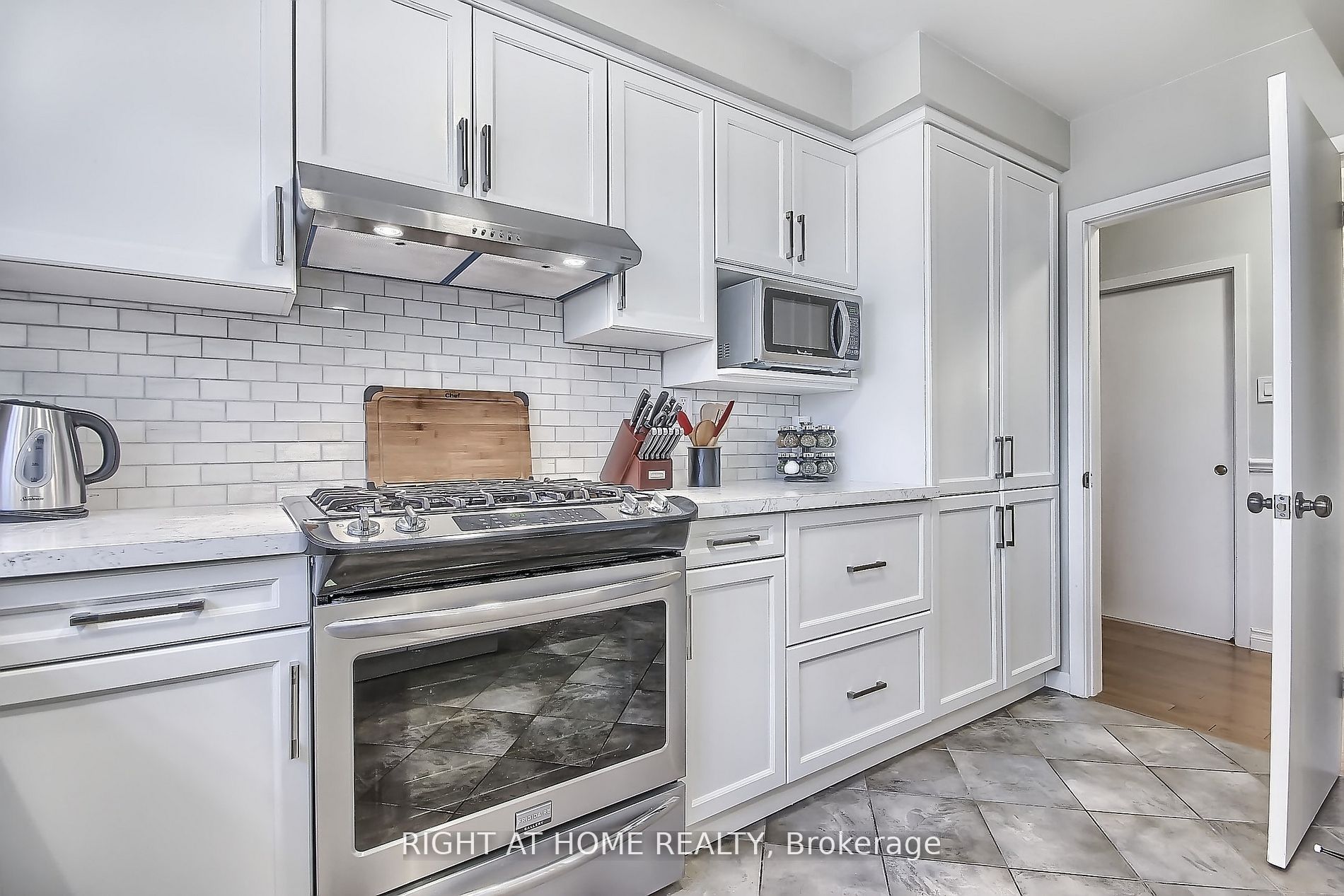 12 George Henry Blvd
