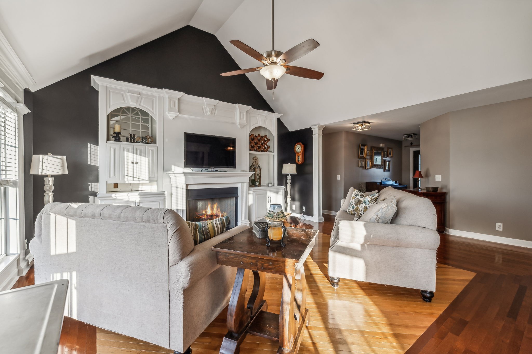 5881 Highway 31 W