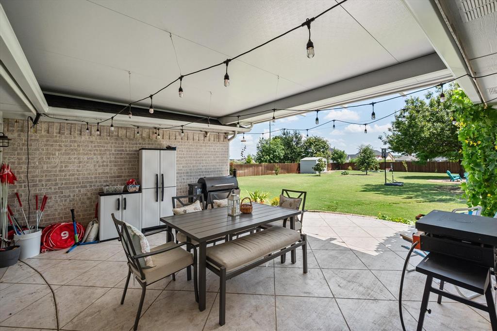 2811 London Lane