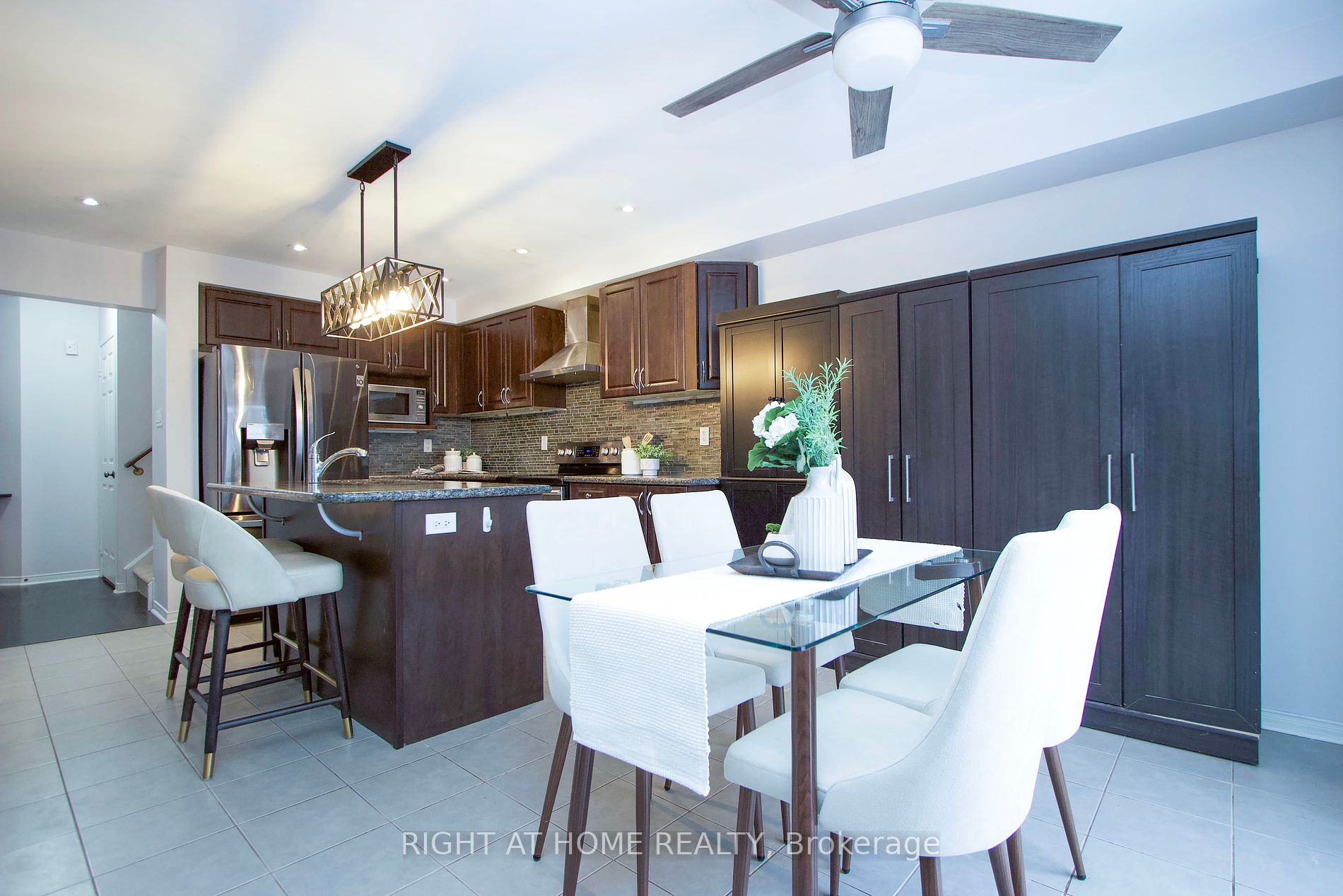 1065 Edward Bolton Cres