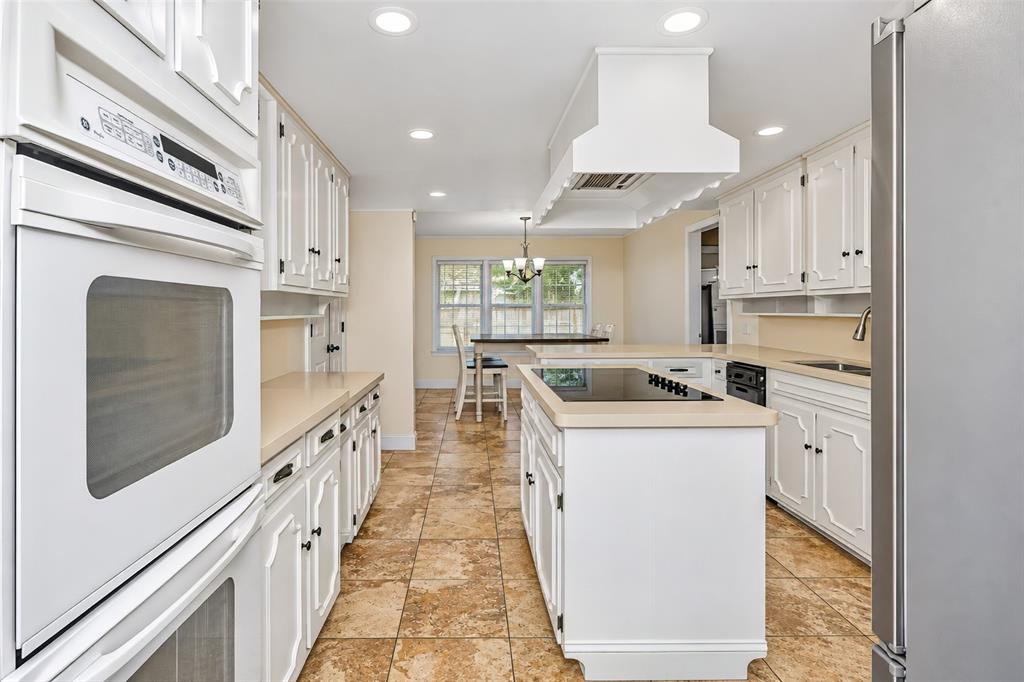 7505 Canyon Crest Court