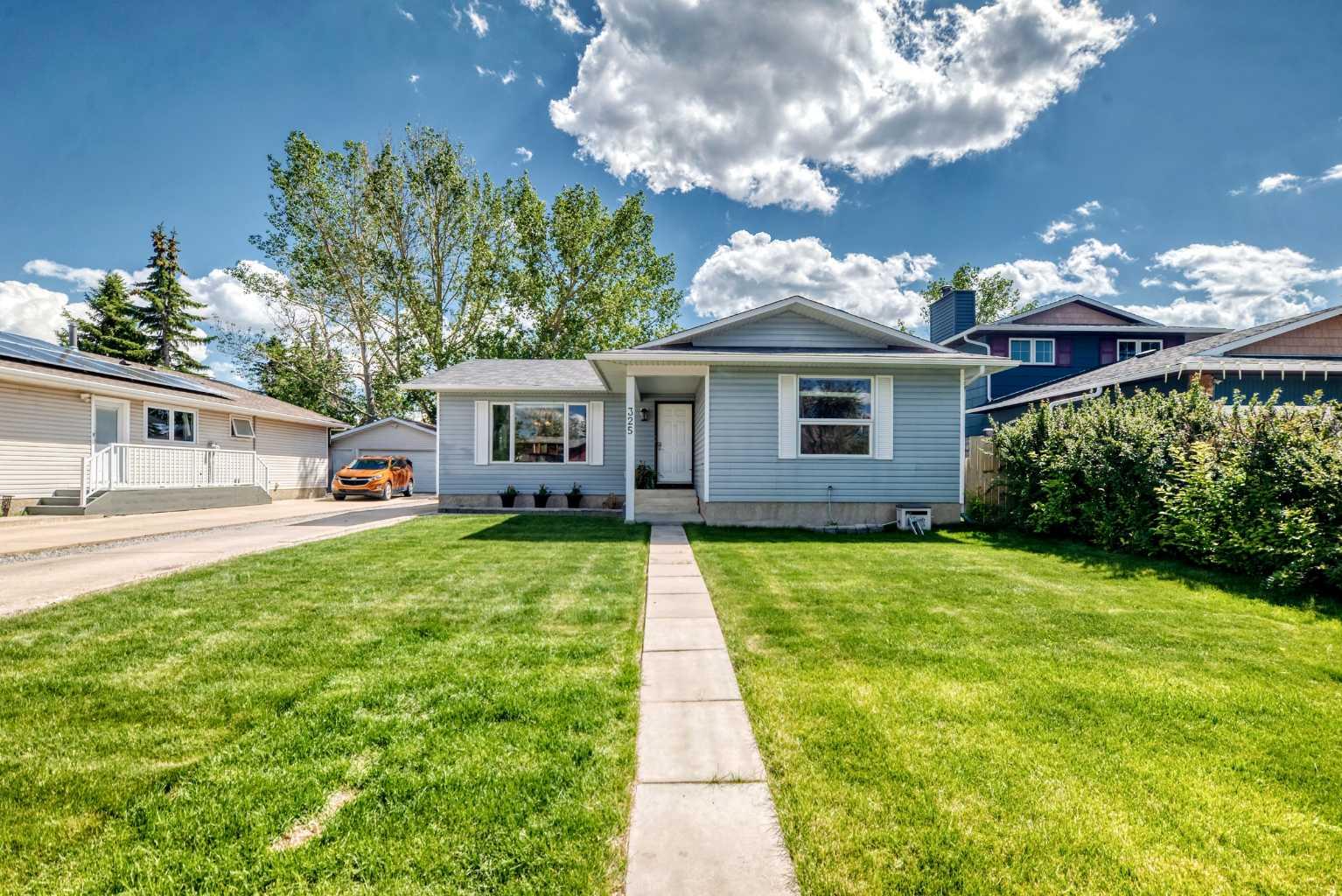 325 Flett Drive NE