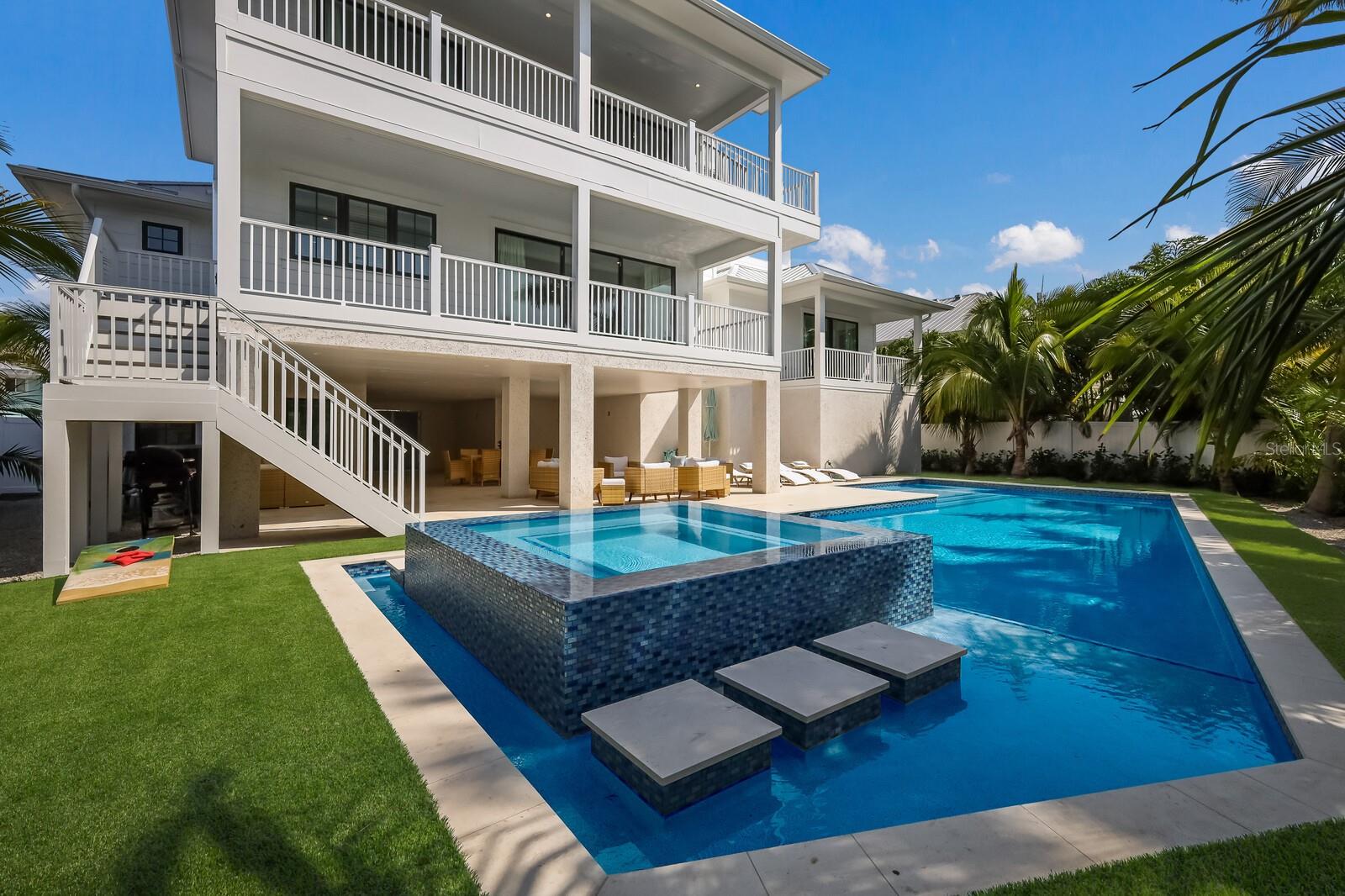 227 S Harbor Drive