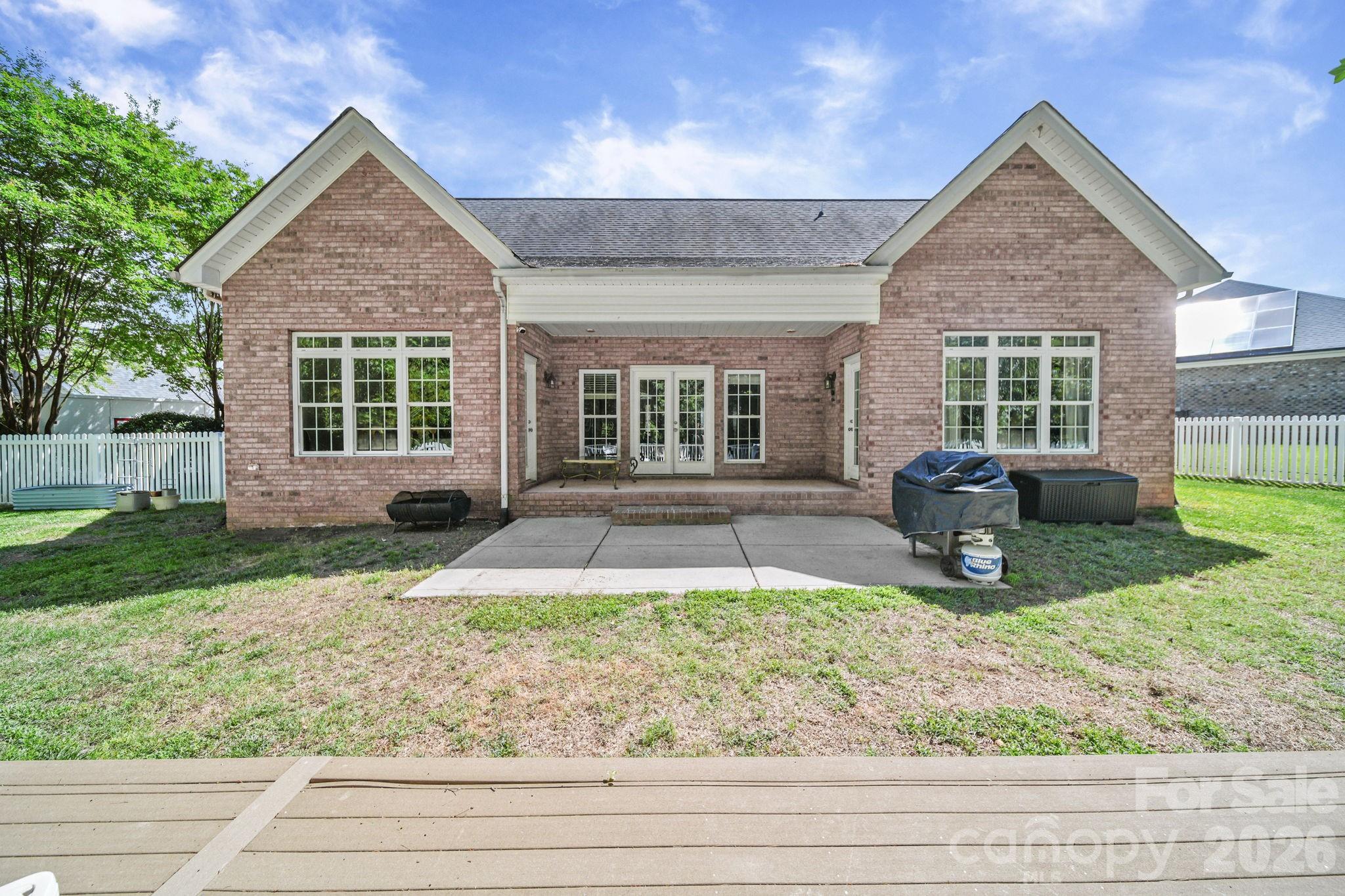 234 Lagoda Drive