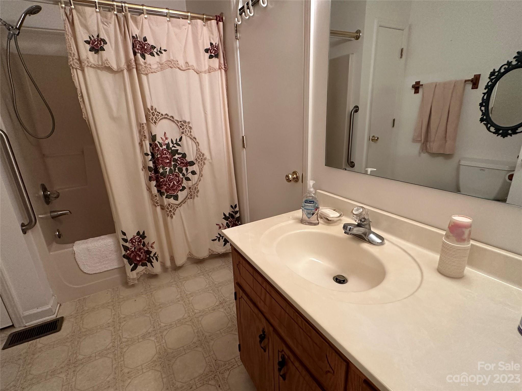 1305 Hibriten Drive