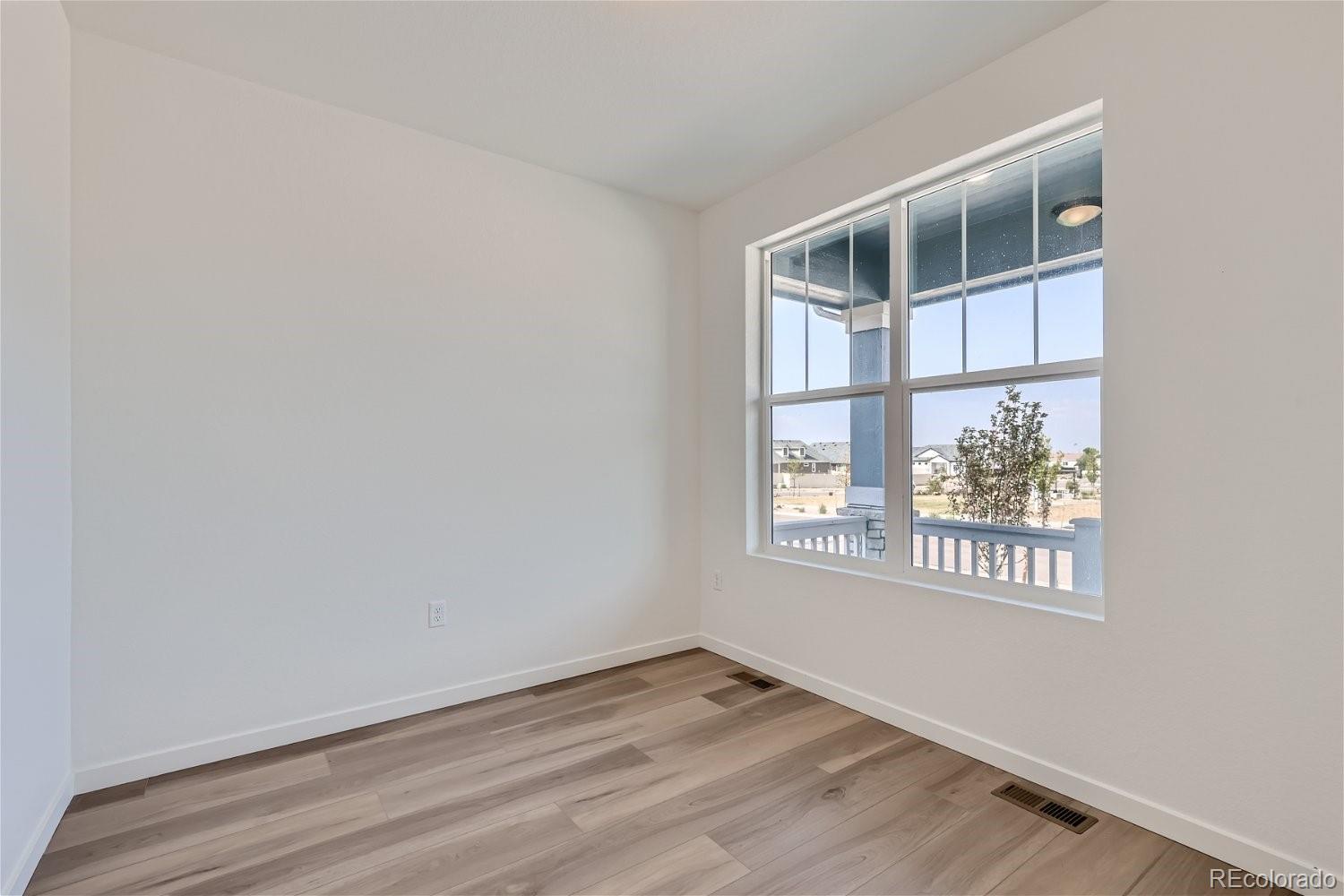 5164 N Quemoy Street