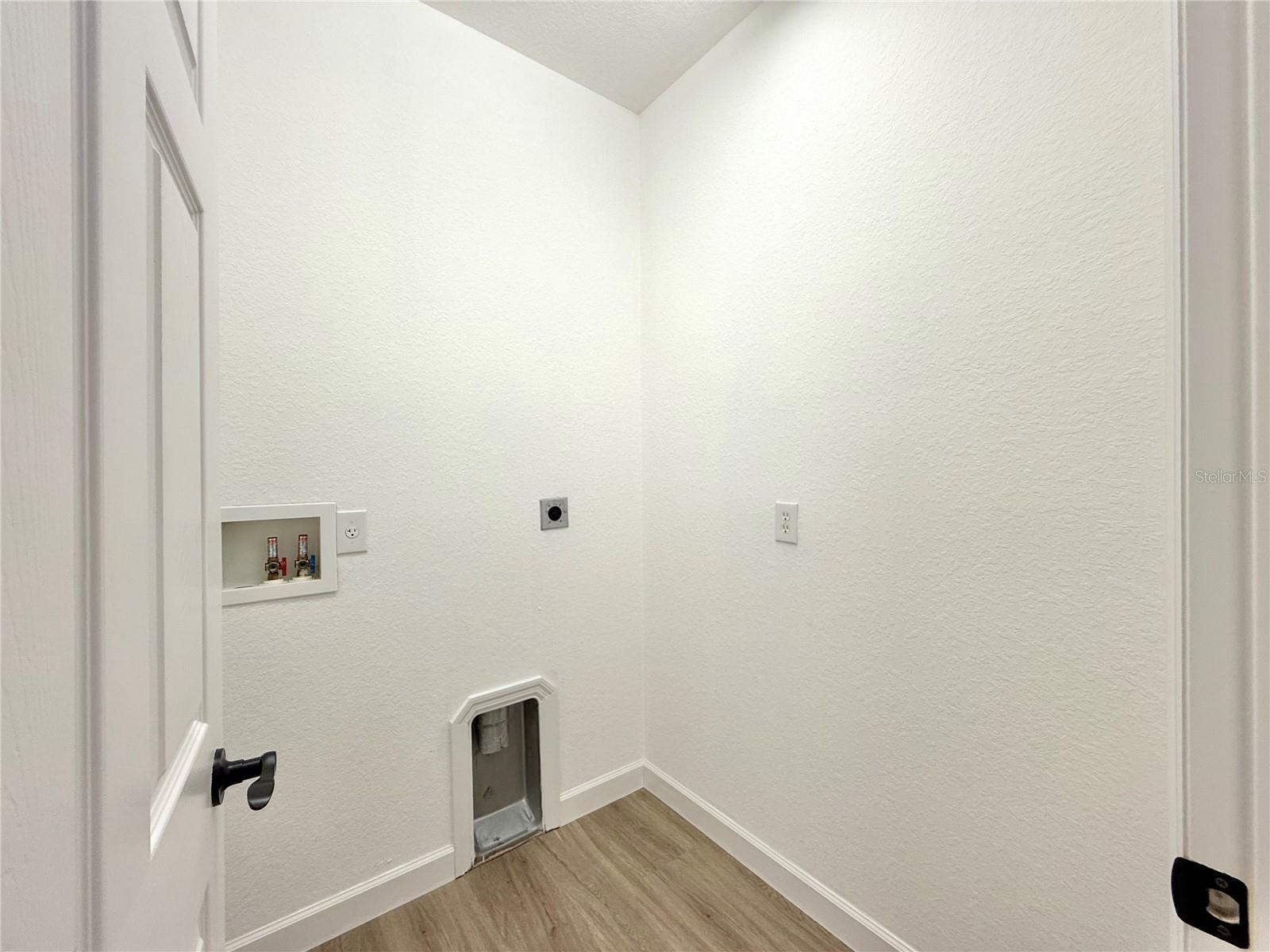 4721 1st Avenue E 4721