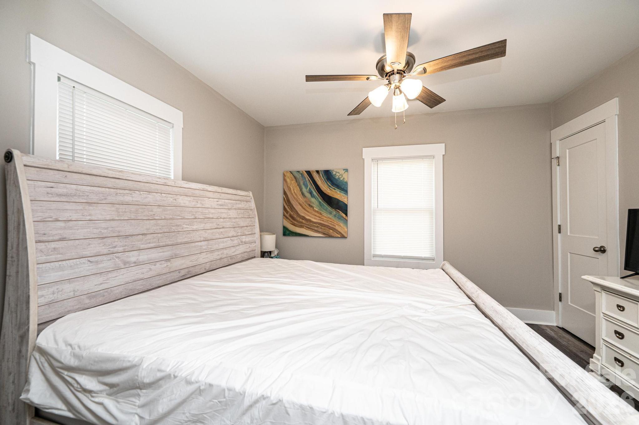 308 W Sycamore Street