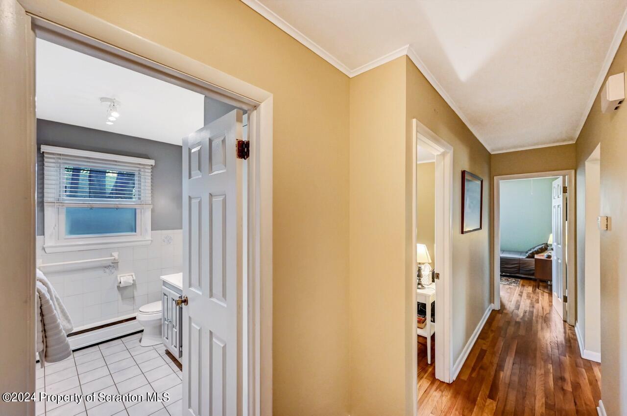 400 Montrose Avenue L113