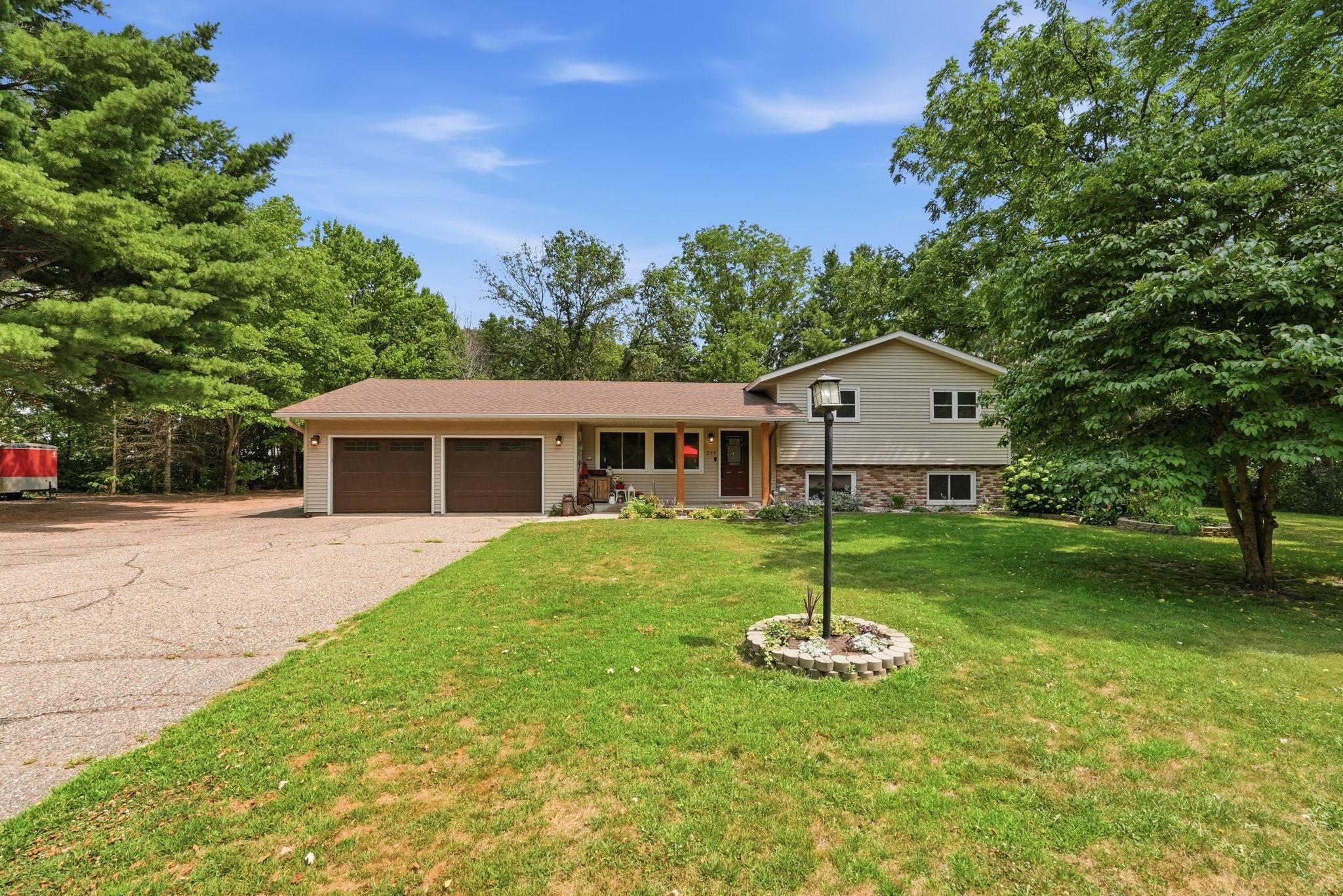 214 Highview Drive W