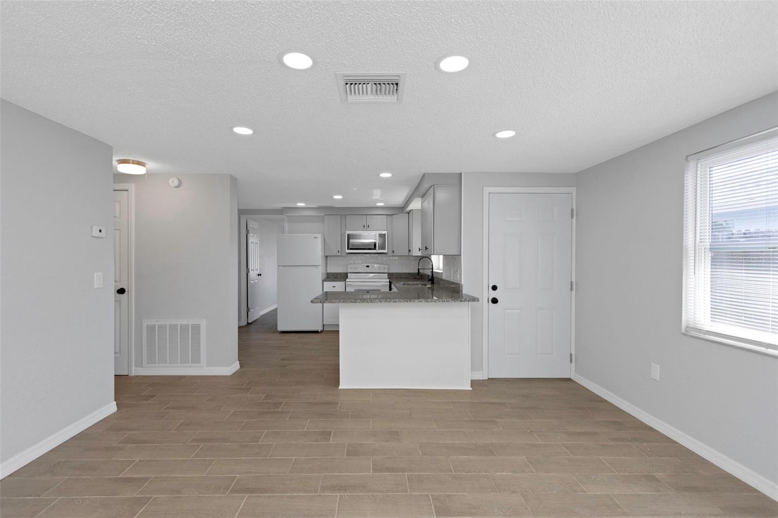 6819 Sanderling Lane