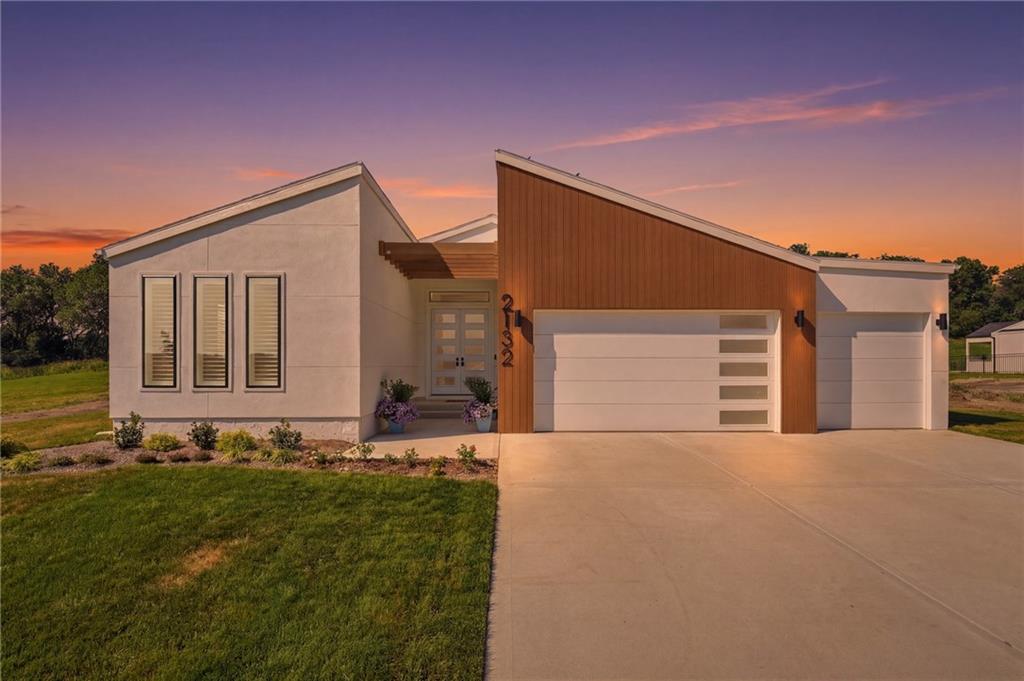 2132 SW Wheatfield Drive