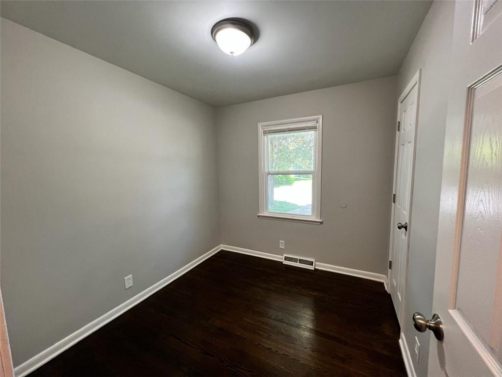 3407 S Claremont Avenue