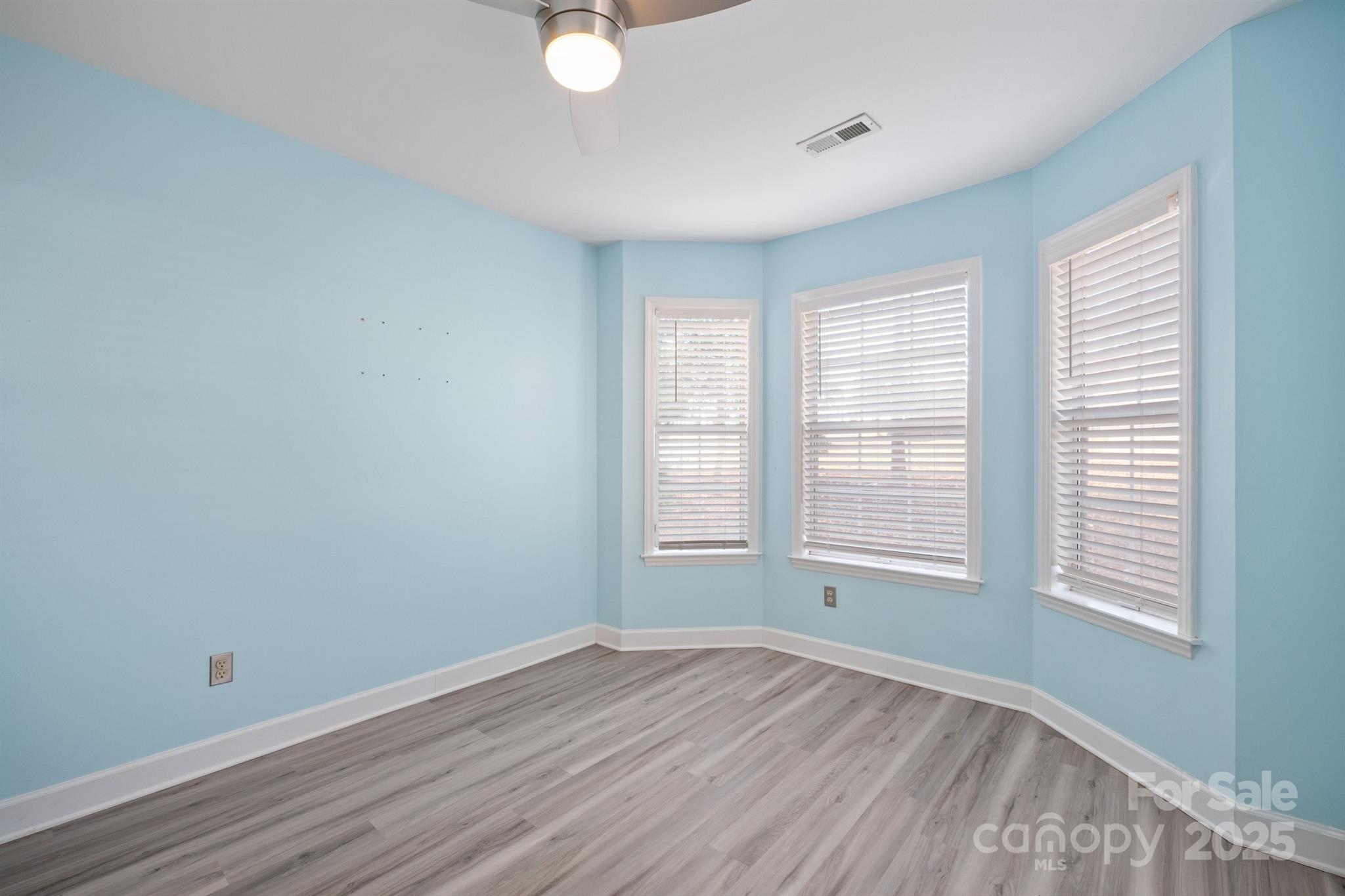 172 Valleybrook Drive