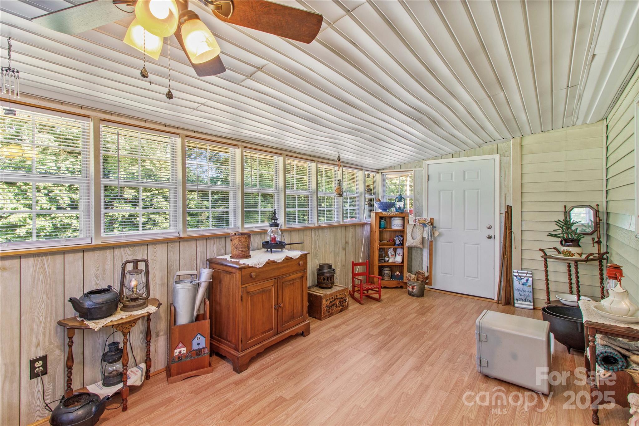 784 Whites Farm Road