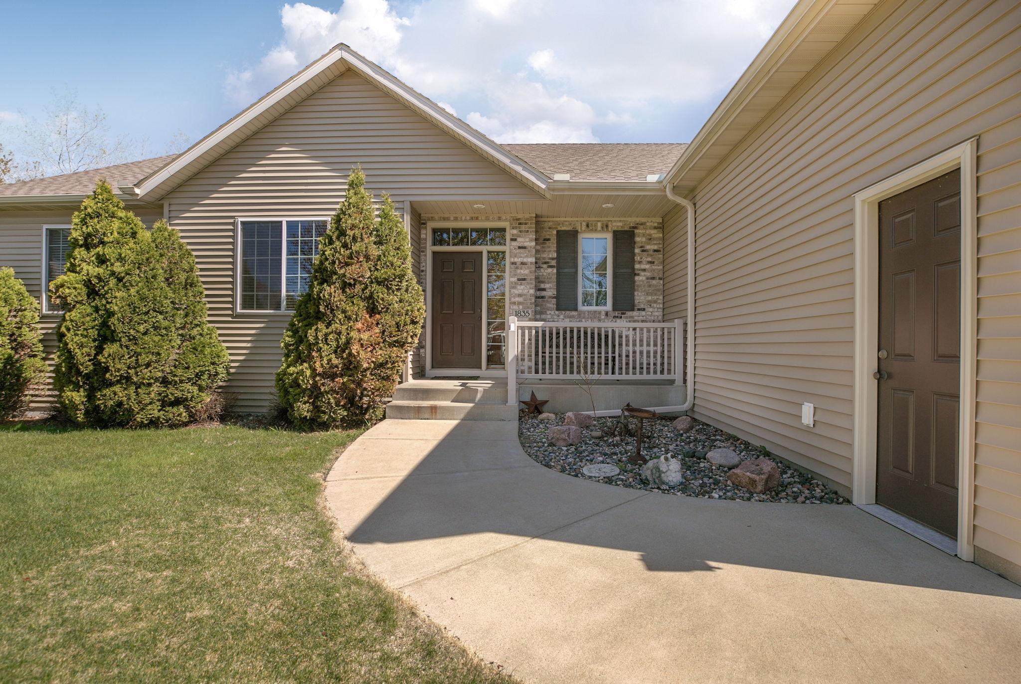 1835 Star Drive
