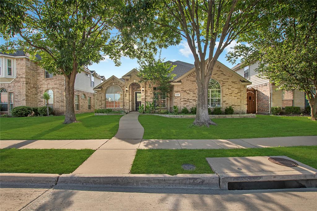 Owner Financing is available. NEW TIER 3 ROOF. Beautiful 4 bedroom house with open floor plan and hardwood floors in the family room and hallways. The large family room has a gas burning fireplace and provides ample space for seating and the kitchen presents a great open layout with eat-in kitchen area or if you prefer a formal dining room. Large master bedroom with ensuite bath with his and her sinks, shower, jetted tub and walk in closet. The large bedroom upstairs could be used as a second master bedroom, or a game room with an ensuite bath and walk in closet. Features include a Gas burner cooktop, wall mounted oven and microwave, high ceilings, crown molding, 8 foot wooden fence, covered back patio, sprinkler system, study & bonus room. Recently painted inside and new carpet. Beautiful well-kept Neighborhood. Close to schools, numerous shopping and restaurants nearby, and parks. Celebration Park is within walking distance.

Schedule showing with owner at 469-468-3584 or email cherylkirk@sbcglobal.net

Owner Financing available with No Credit Check.
