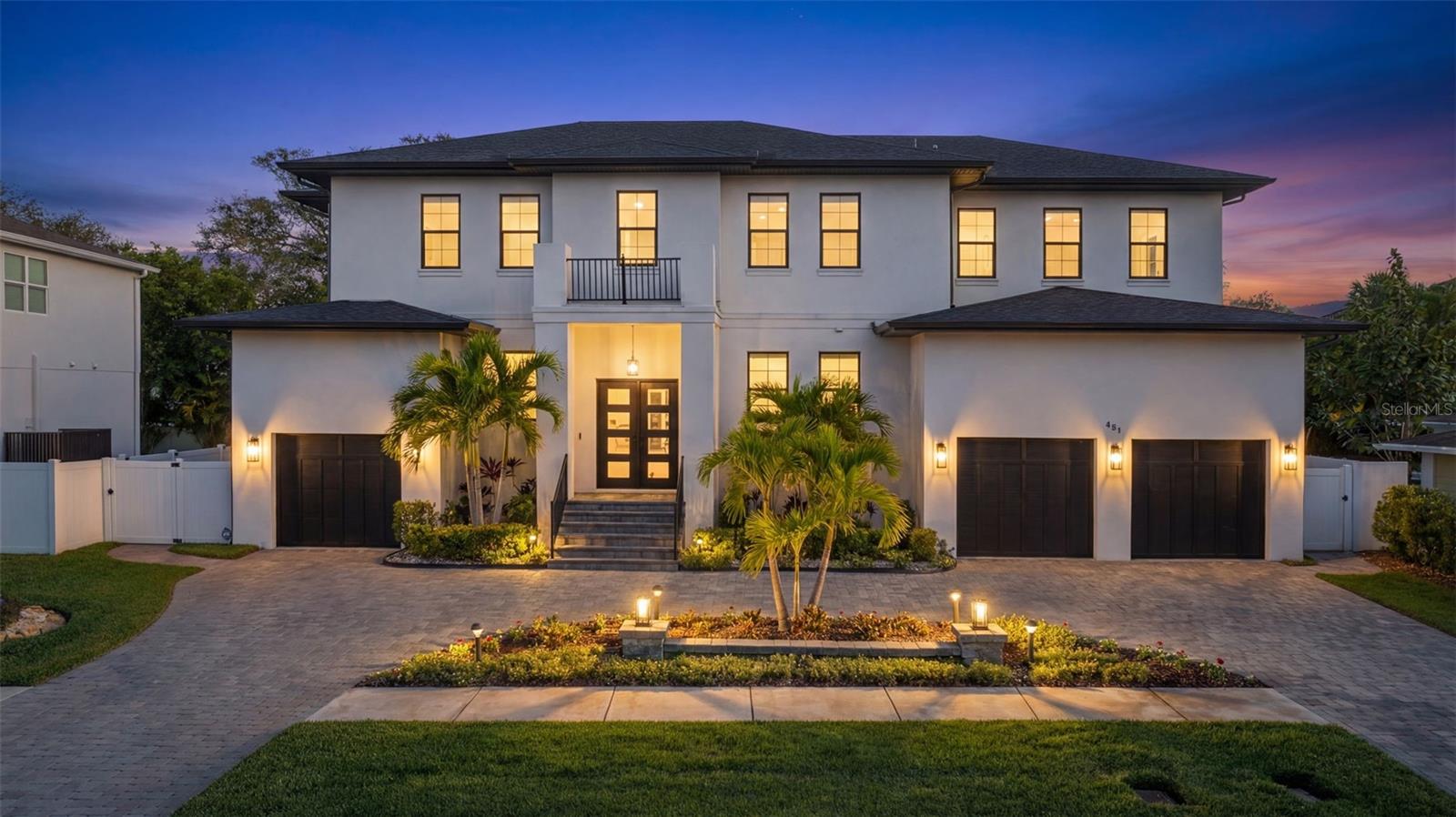 481 W Davis Boulevard