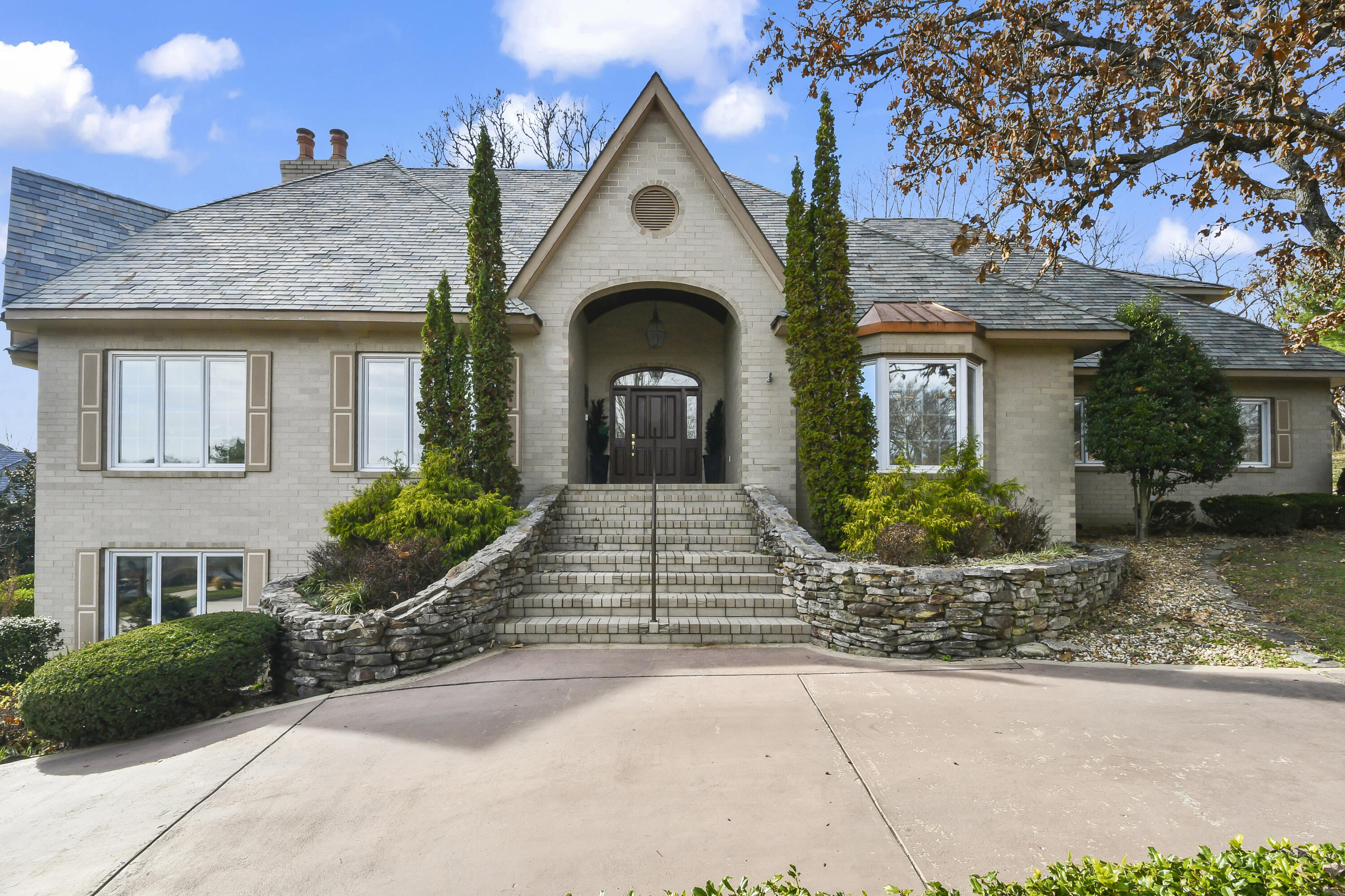 5575 S Castlebay Drive