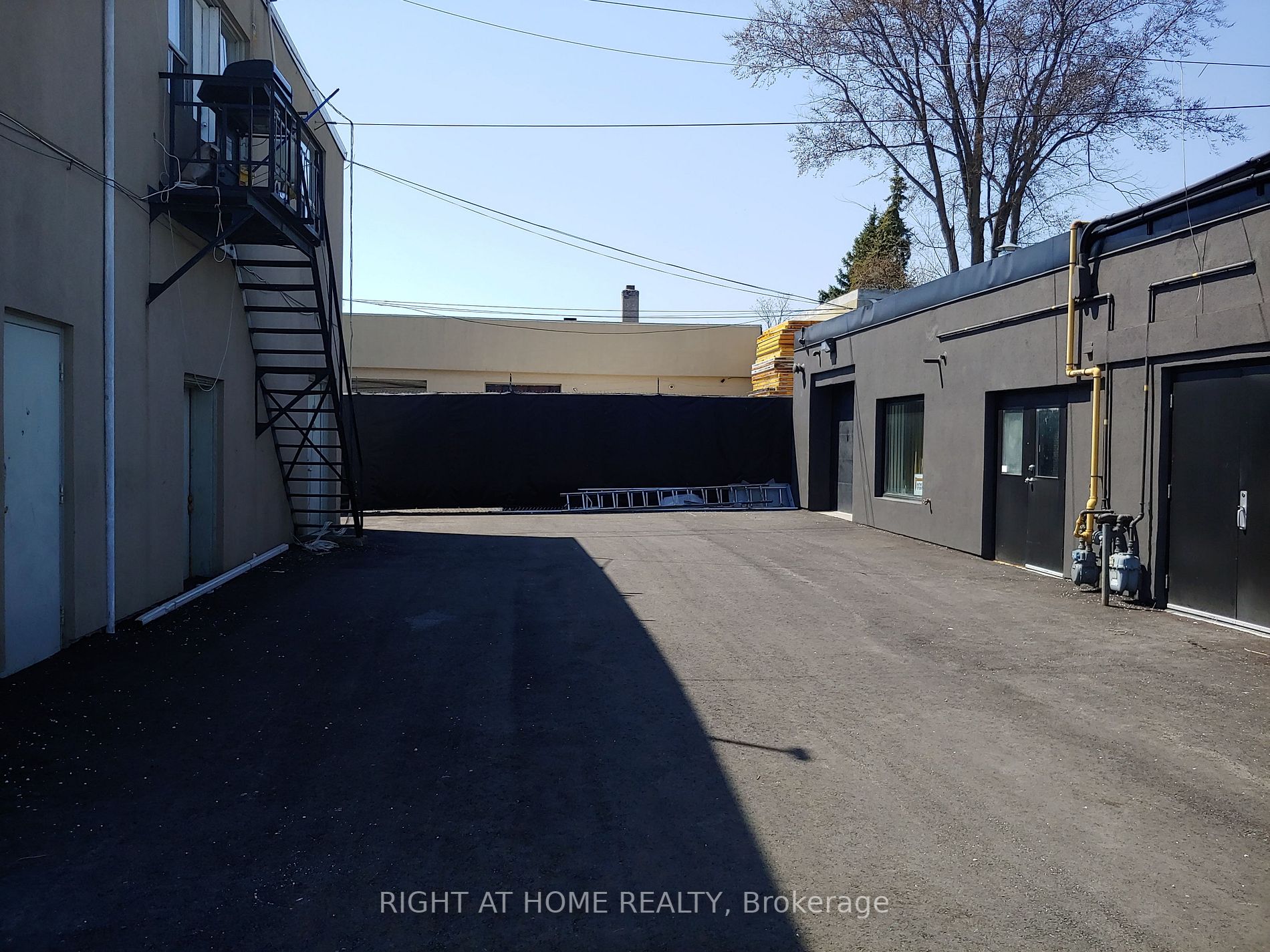 2696 W St Clair Ave 6