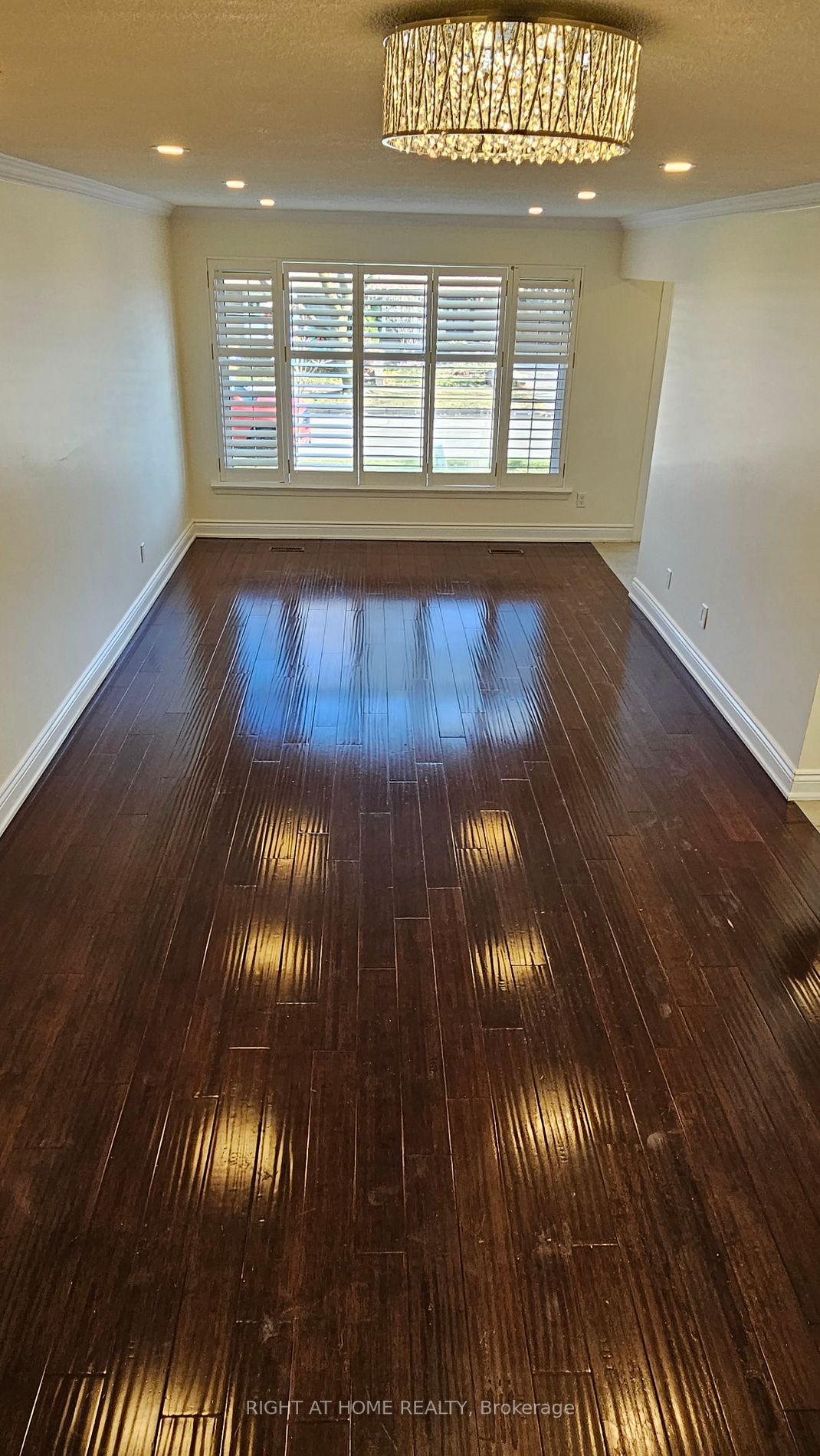 2493 Harman Crt Upper