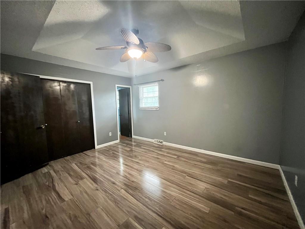 1 N Vine View Street