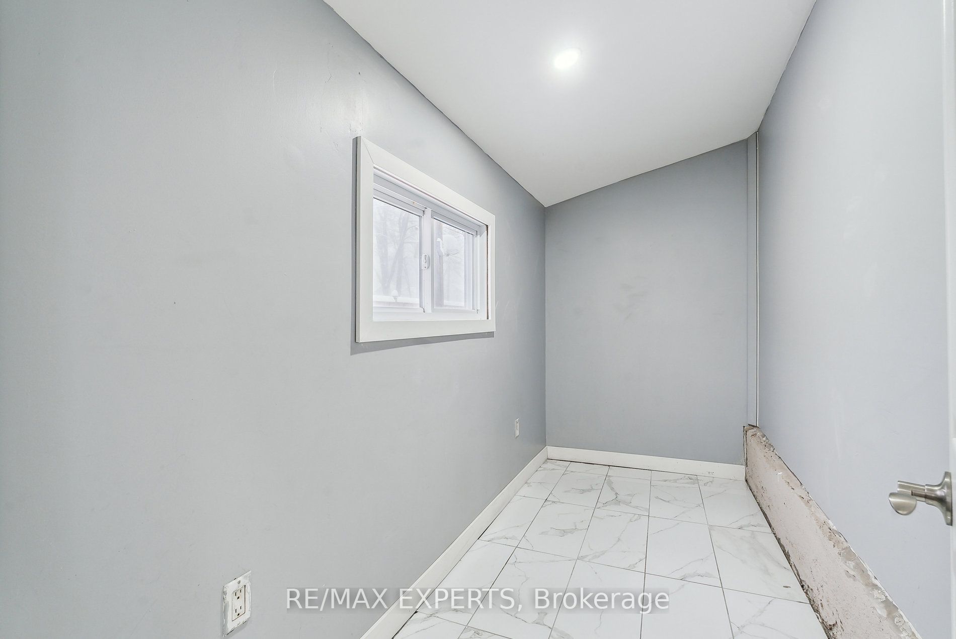282 Gill St