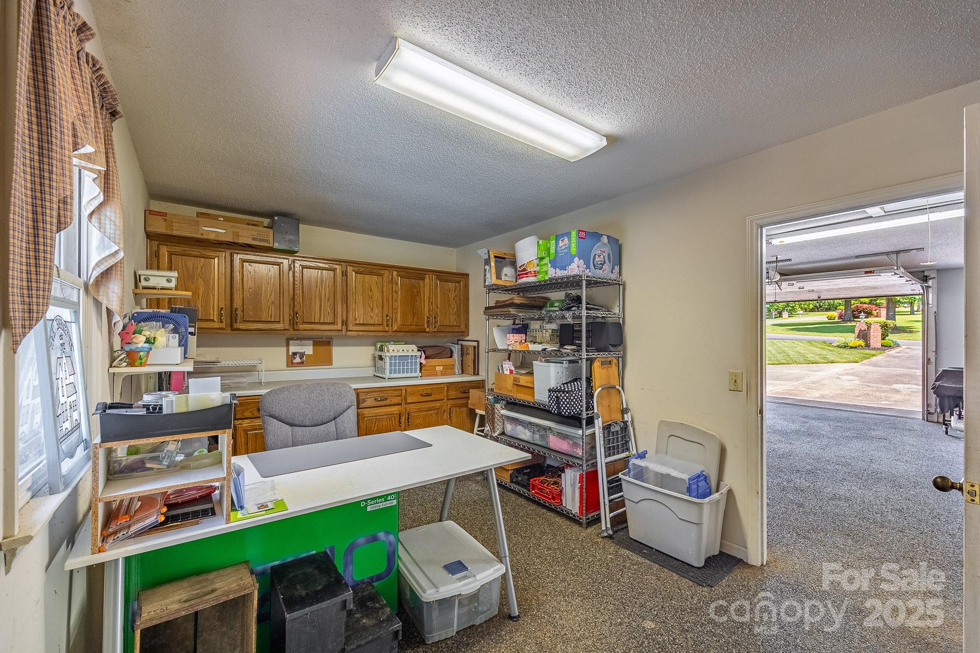 302 Redwood Place