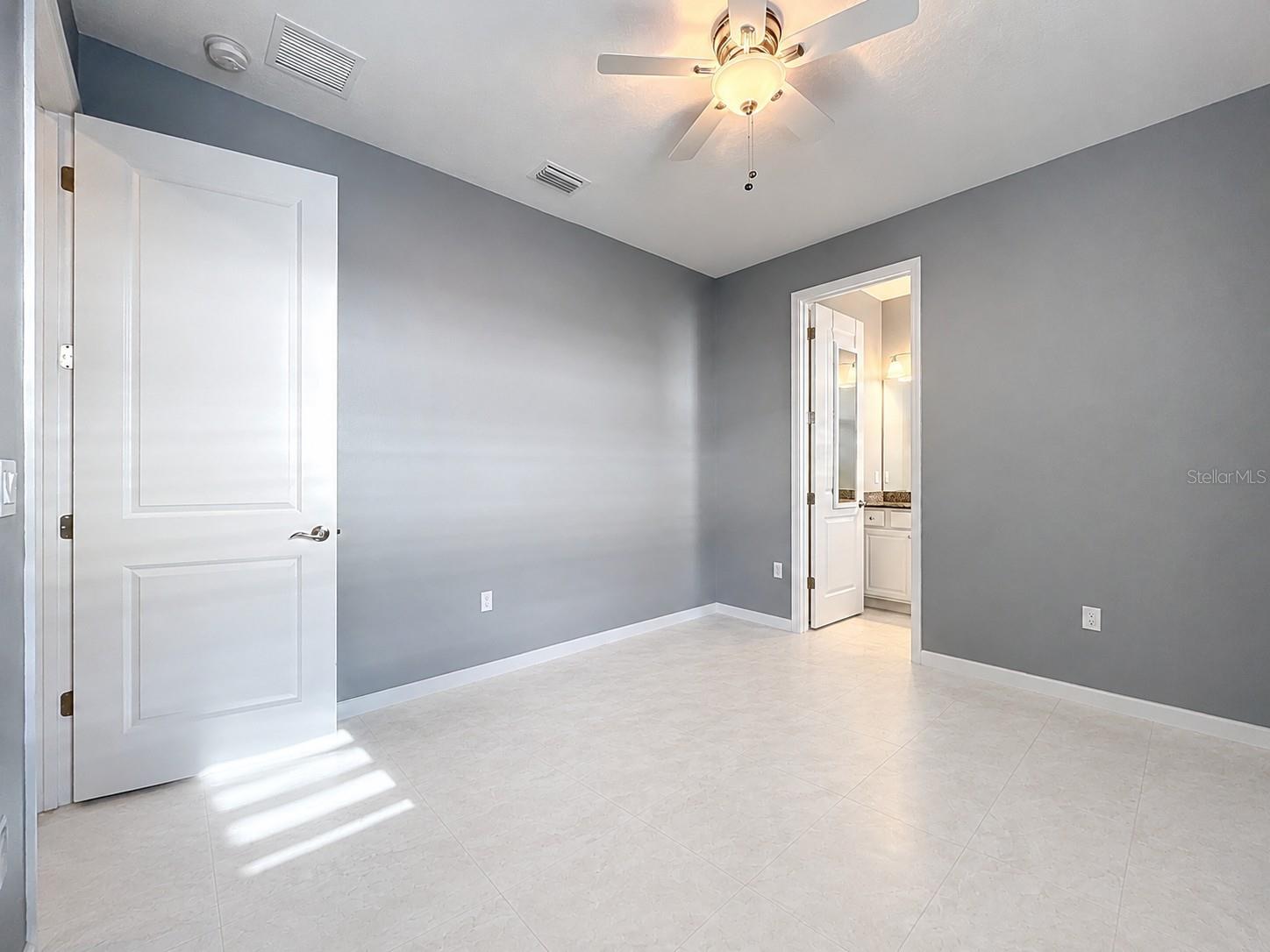 295 Northcote Court