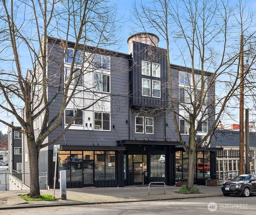 he Equinox is a premier investment opportunity in Seattle’s highly desirable Fremont neighborhood. It features 23 apartments and 5 commercial units. A $2.1M capital improvement project in 2024/2025 added a new roof, siding, & an updated lobby. Units include high-end finishes, LVP flooring, SS appliances, and in-unit WD with views of Lake Union. Three large units were converted into 9 studios/SEDUs, with potential for 10 more units through add'l conversions. Five new units are master leased. Income from commercial tenants and a cell tower lease enhance revenue stability. Strong cash flow, diverse income from commercial tenants and a cell tower lease, and expansion potential make this a rare core asset in a high-demand, high-barrier market.