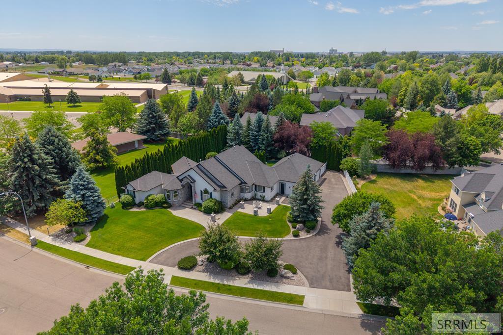 4020 Canterbury Way