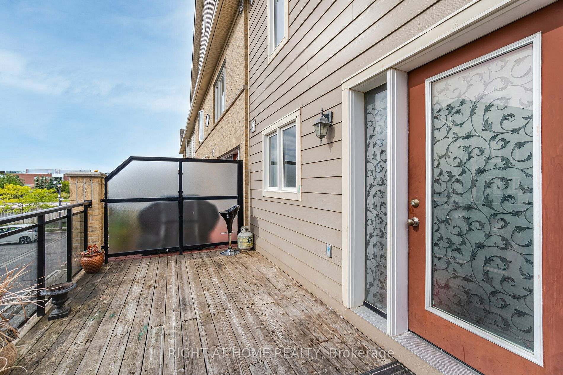 60 Fairwood Circ 45