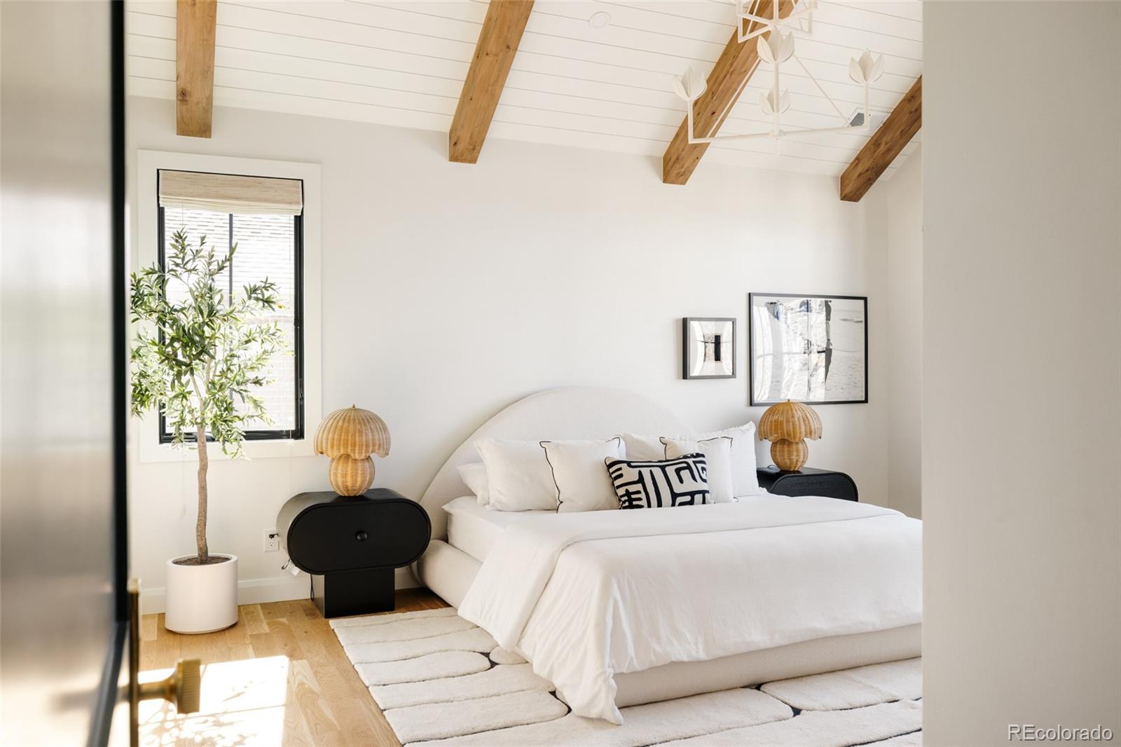 1641 S Corona Street