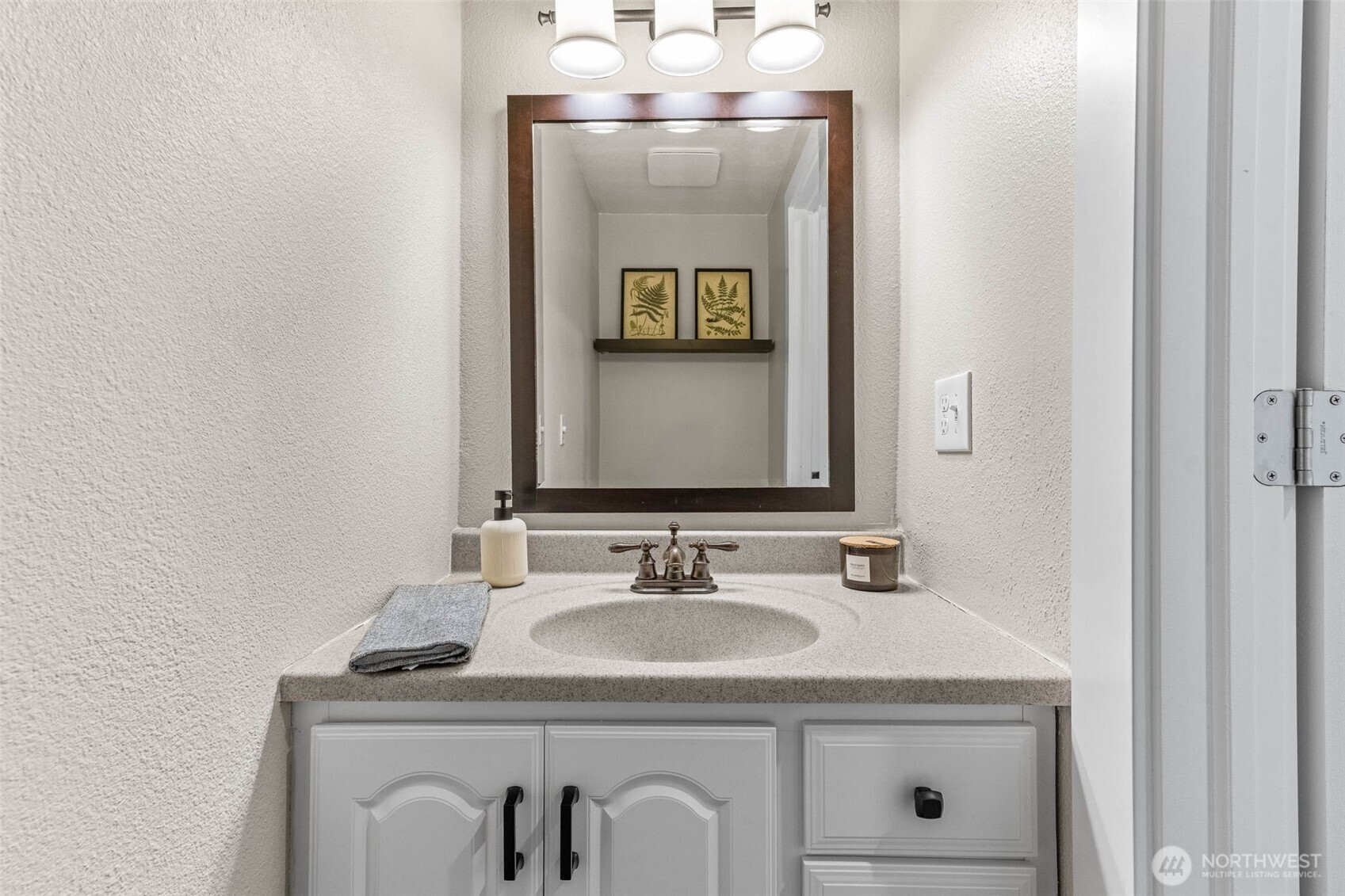 2809 Moorelands Avenue NW