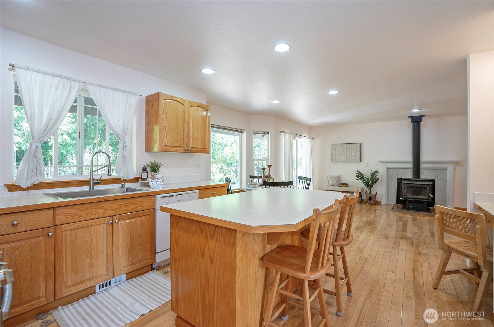 1207 139th Street NW