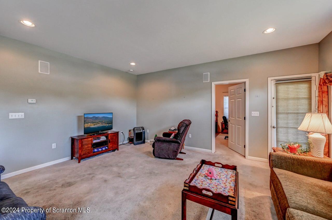 64 Parkland Drive Bldg 31