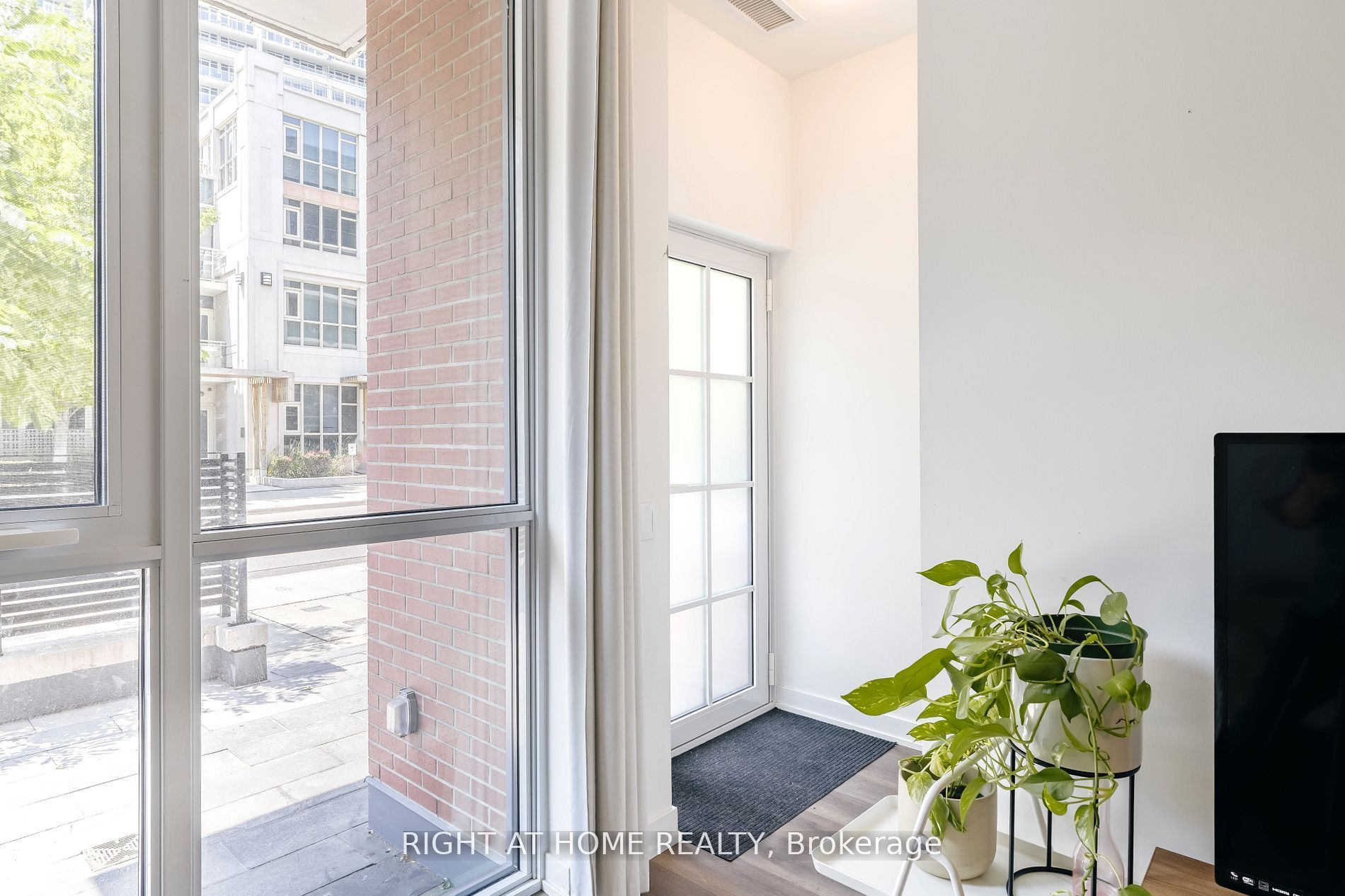38 Iannuzzi St 111
