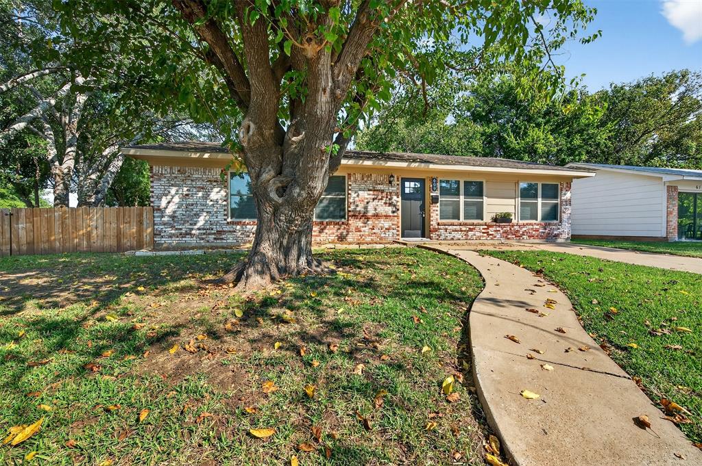 609 E Martin Lane