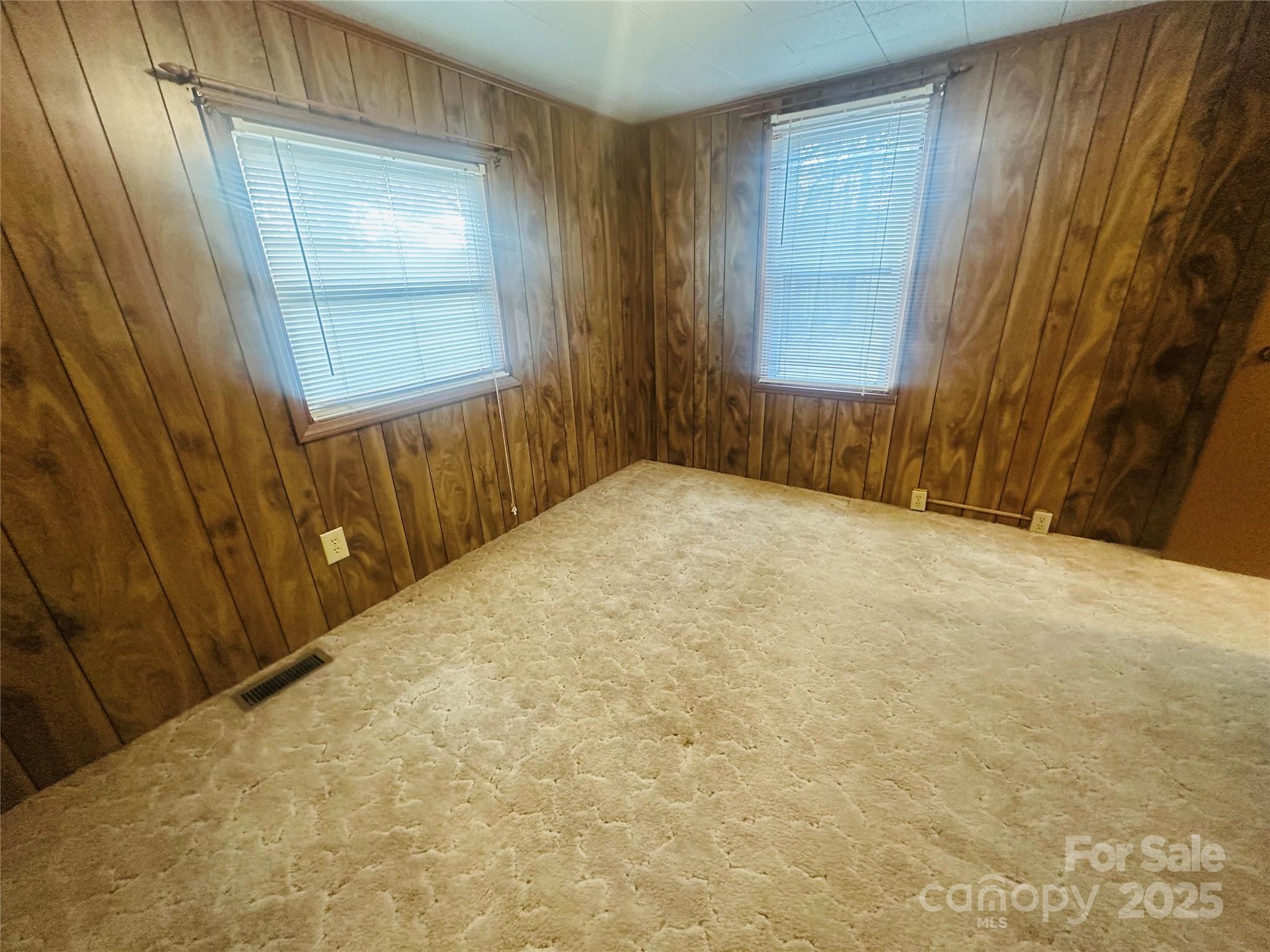 1100 Draco Road
