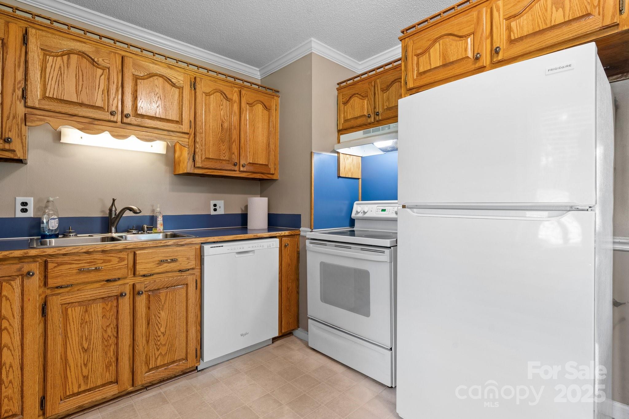 1040 Stagecoach Trail