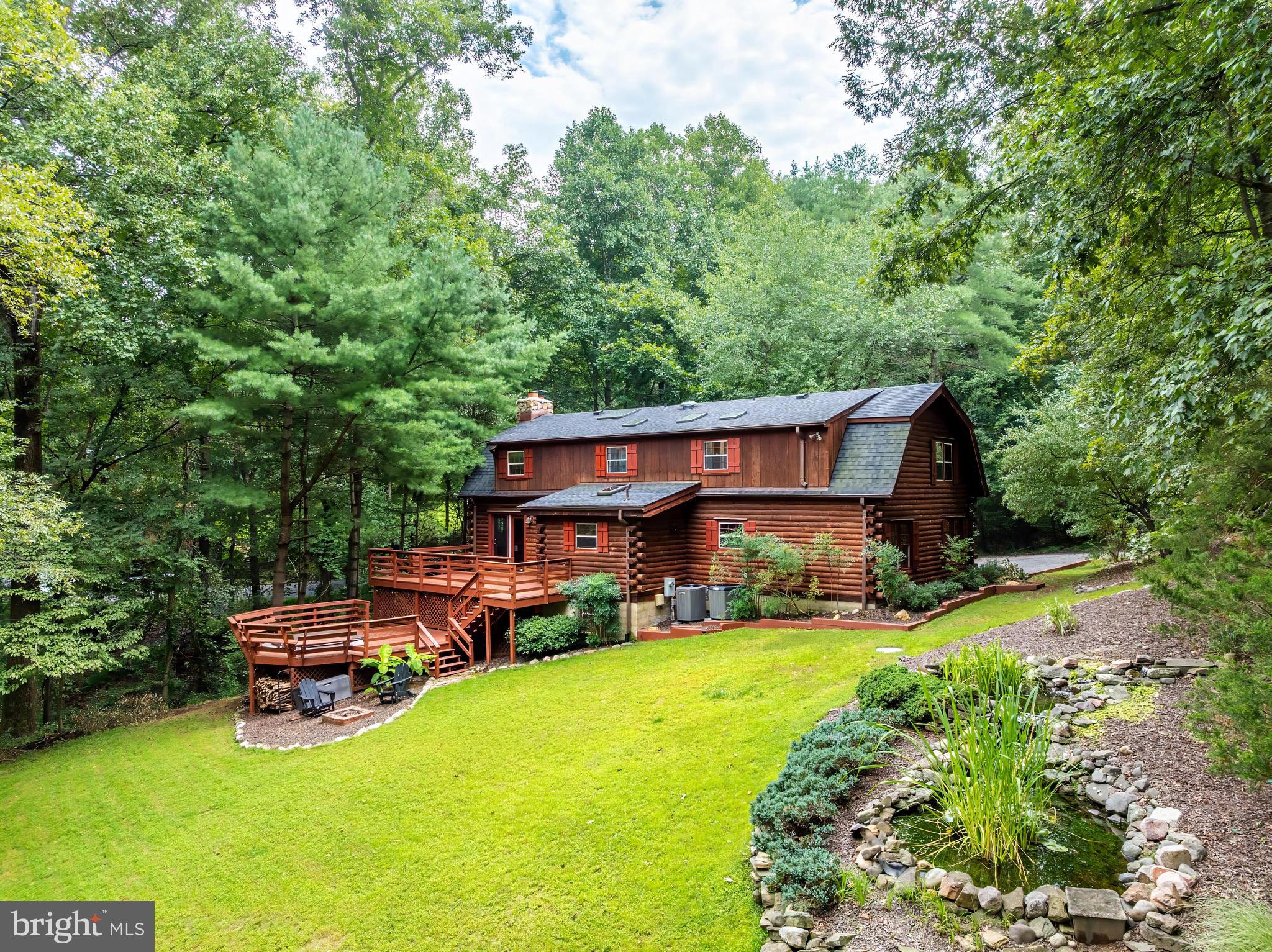 10898 Woodleaf Lane