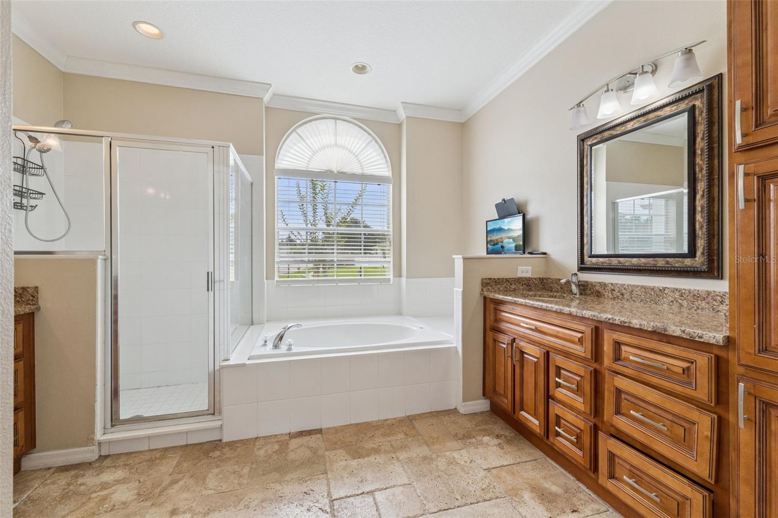 2066 Gloria Oak Court