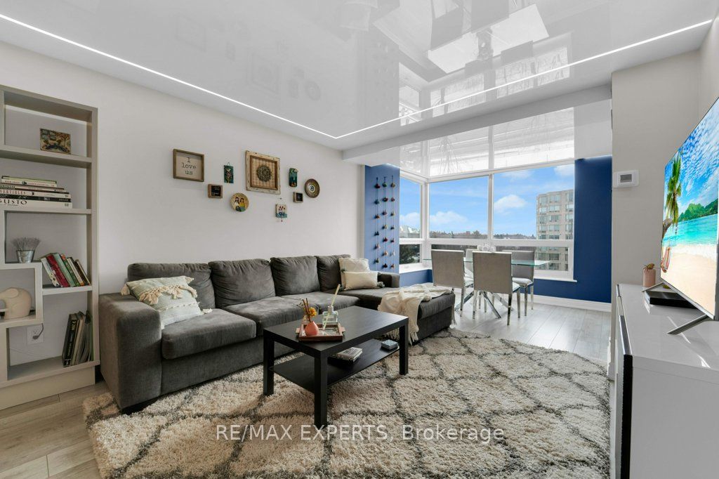 326 E Major Mackenzie Dr 508
