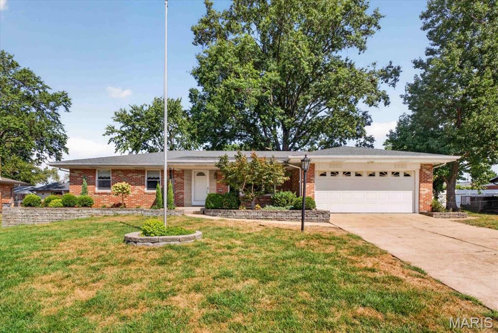 5827 Pebble Oak Drive