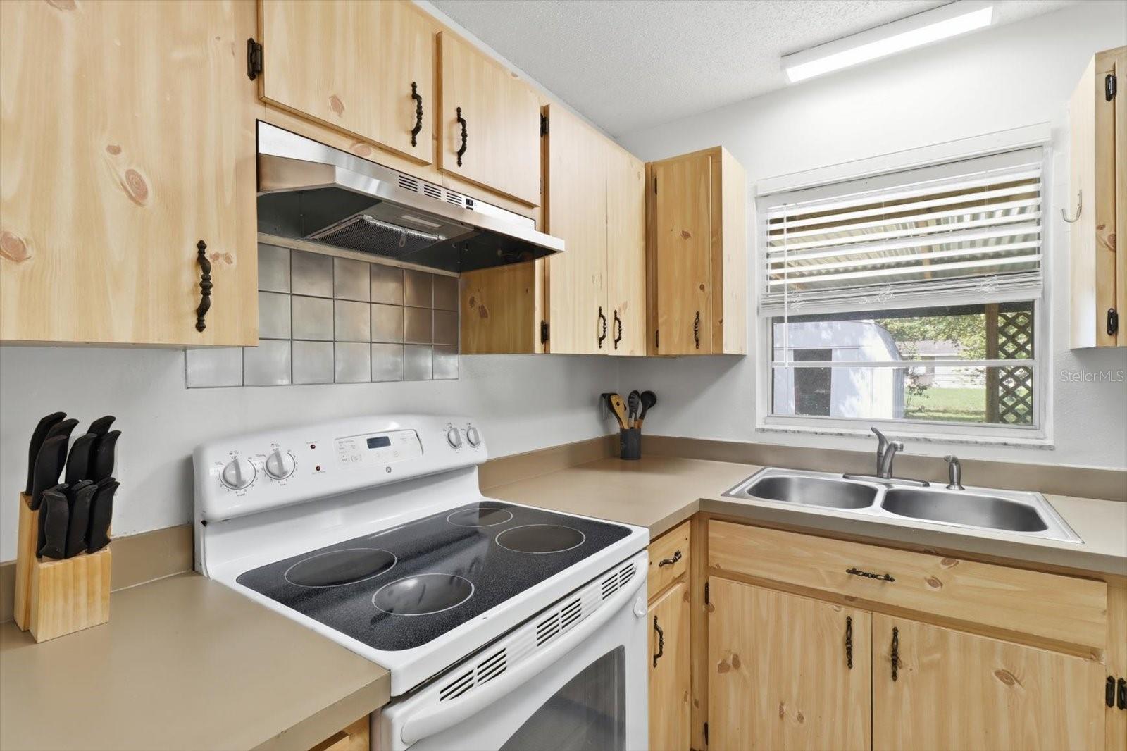 3850 S Flamingo Terrace