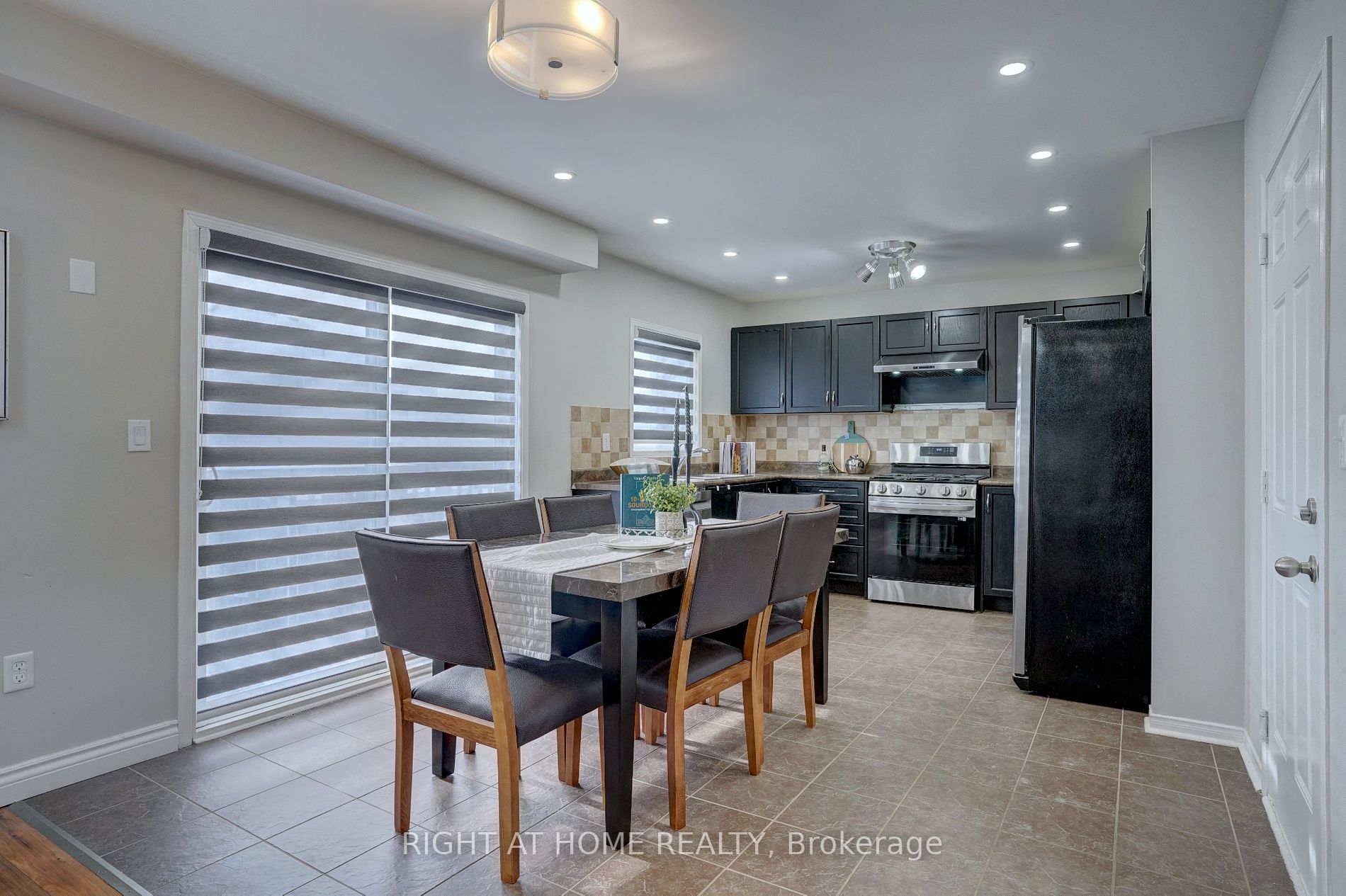 1087 Beneford Rd