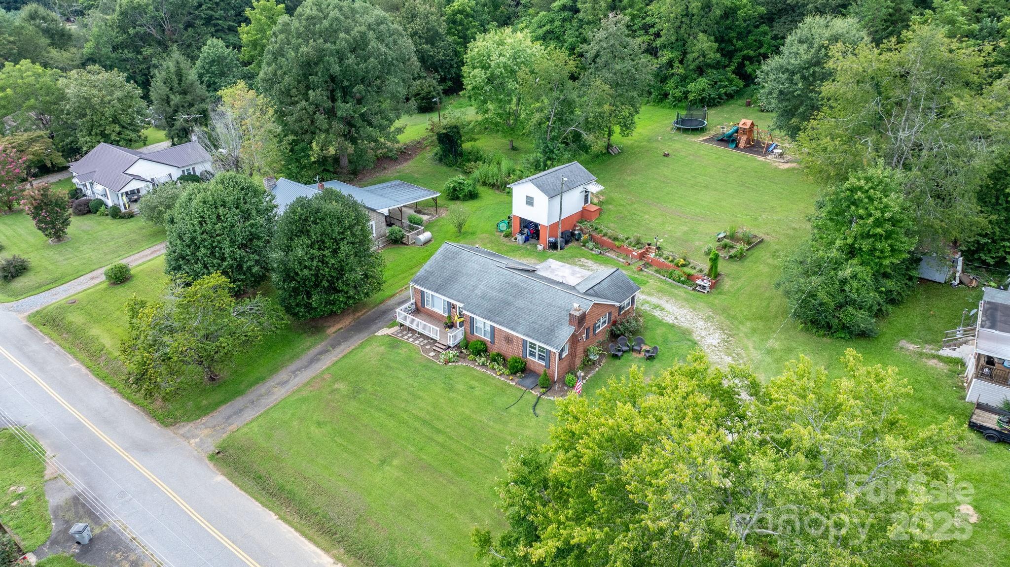 1238 Oaklawn Street SE