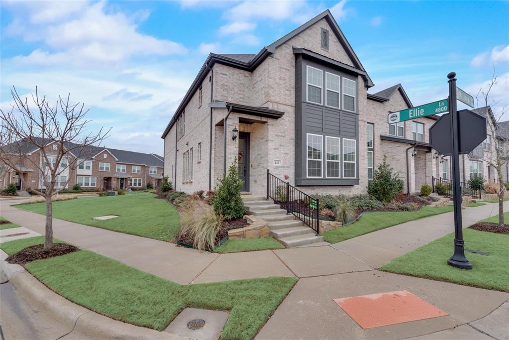 This corner lot provides beautiful view of the lake. A must see 3 bedroom 2.5 bath townhome in Apples Crossing!  This home features an open floor plan with split bedrooms and game room upstairs.  Large living room and kitchen which is perfect for entertaining!  Stairs are tucked away and lead to large master suite.  Call to view today!  Walking distance to pond and playground.  No smoking inside property.  Rental ins. required