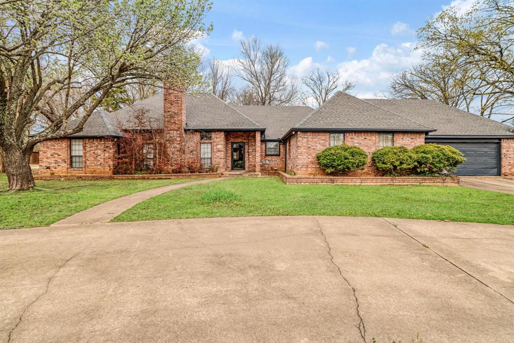 4315 Lakeshore Drive
