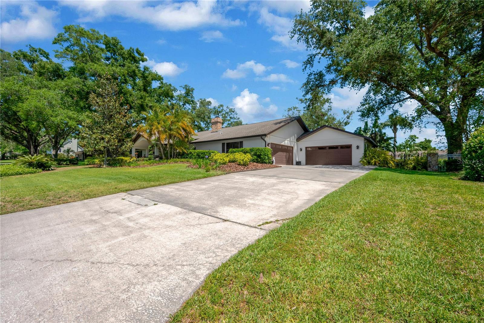 1007 Morfield Lane